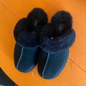 UGG Disquette Slipper Slides Black size 9